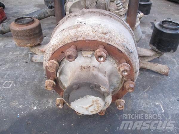Mercedes-Benz 1217 軸