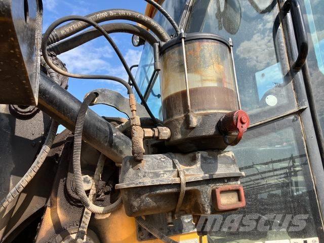 JCB 436 HT 輪胎式裝載機