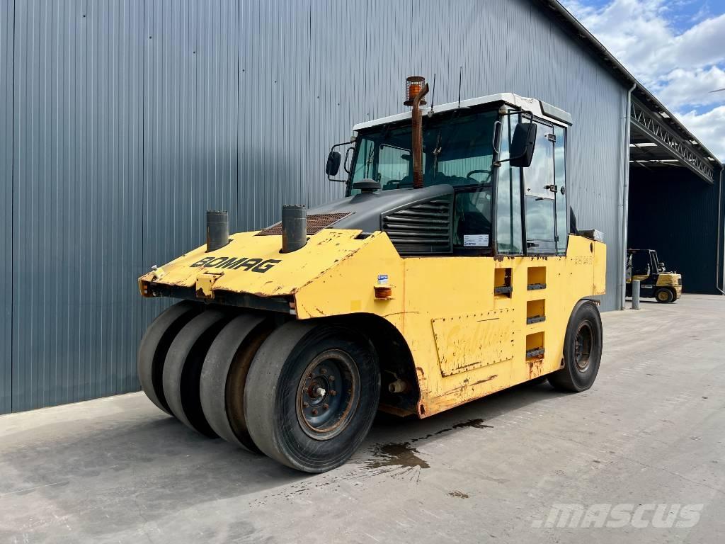 Bomag BW24R 膠輪滾壓機