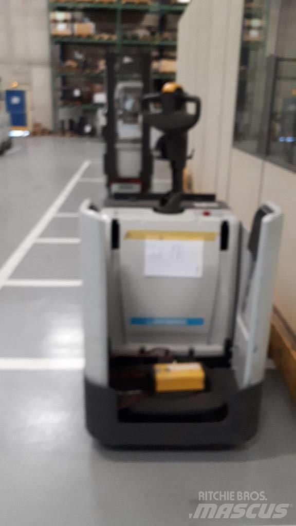 Atlet PMR 200 平台型低架升降機
