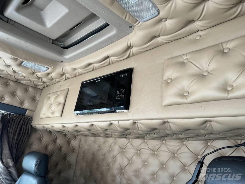 Scania R 520 LB8x4*4 吊鉤式起重車