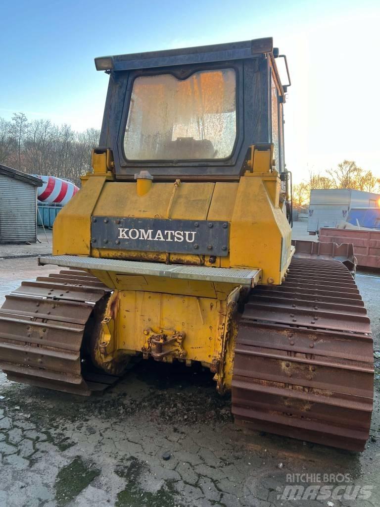 Komatsu D 65 P 履帶推土機