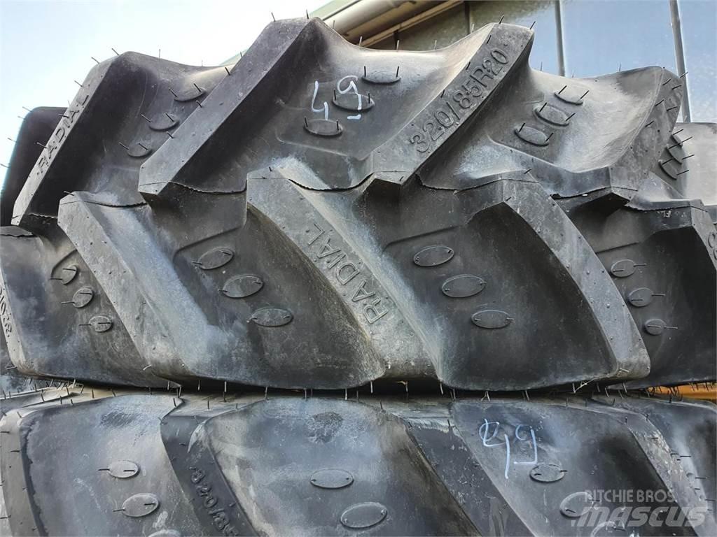 BKT 320/85R20 x2 輪胎、車輪和輪圈