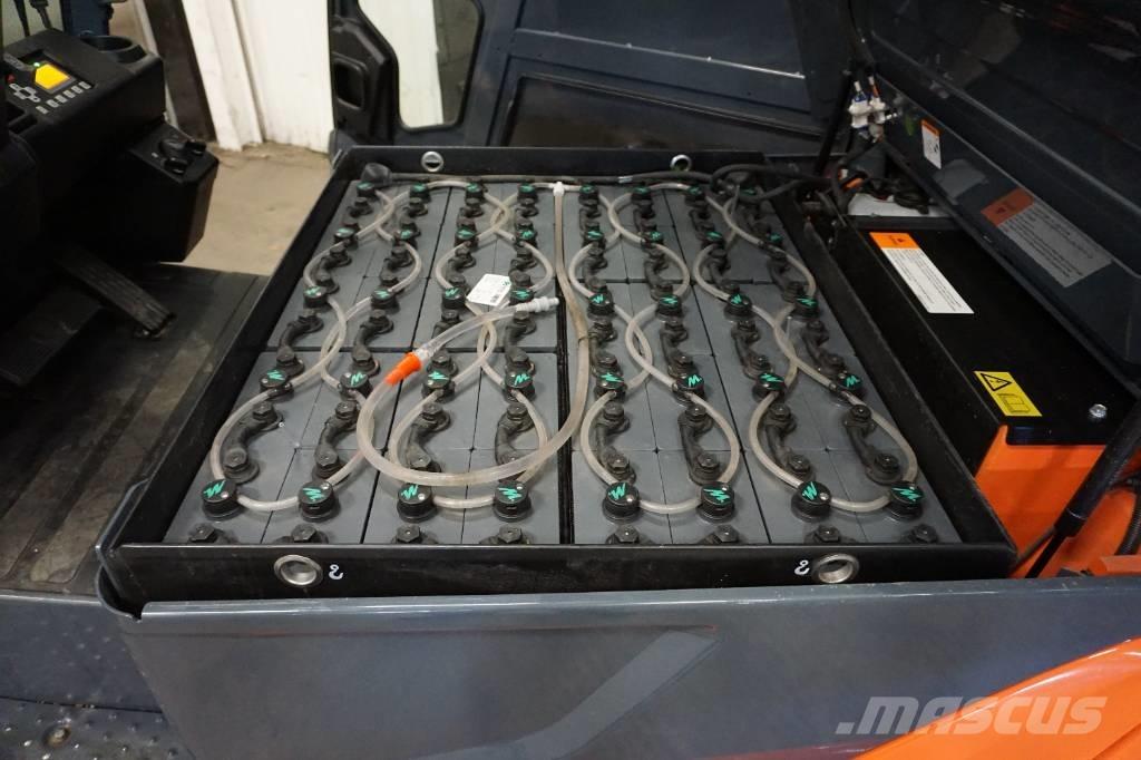 Toyota 8FBMT35 電動堆高機