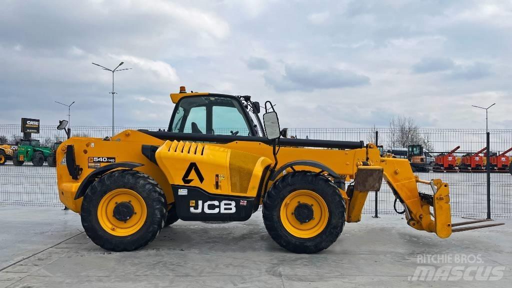 JCB 540-140 伸縮臂操作車