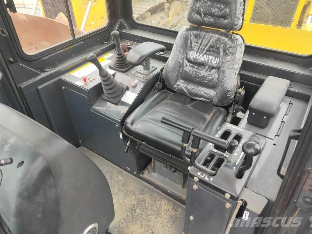 Shantui SD22 履帶推土機