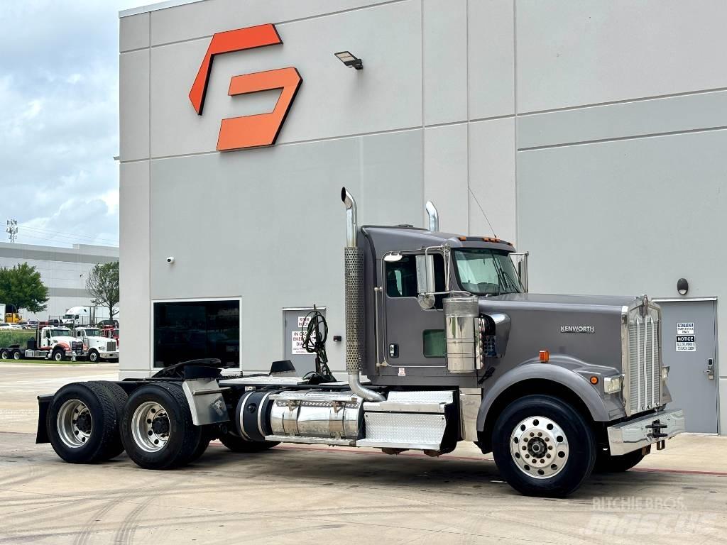 Kenworth W 900 曳引機組件