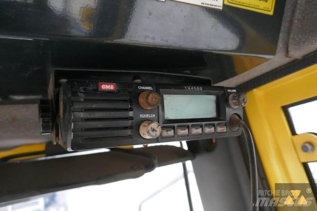 Bomag BW25RH 膠輪滾壓機