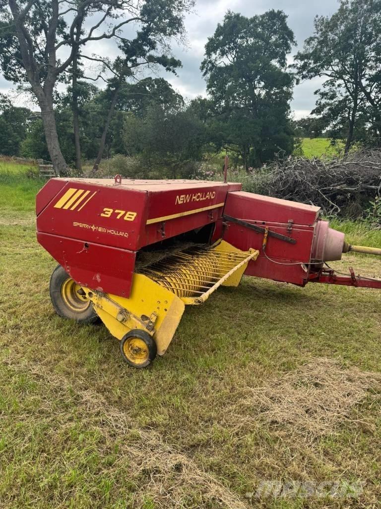 New Holland 378 方形打捆機