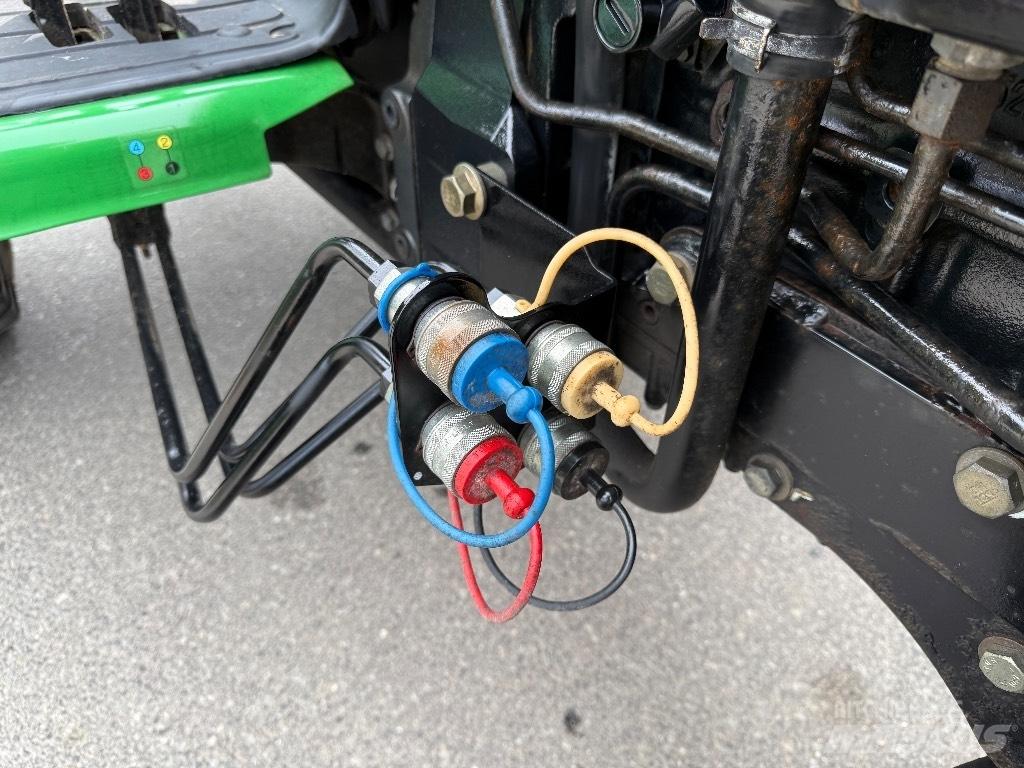 John Deere 4520 小型曳引機