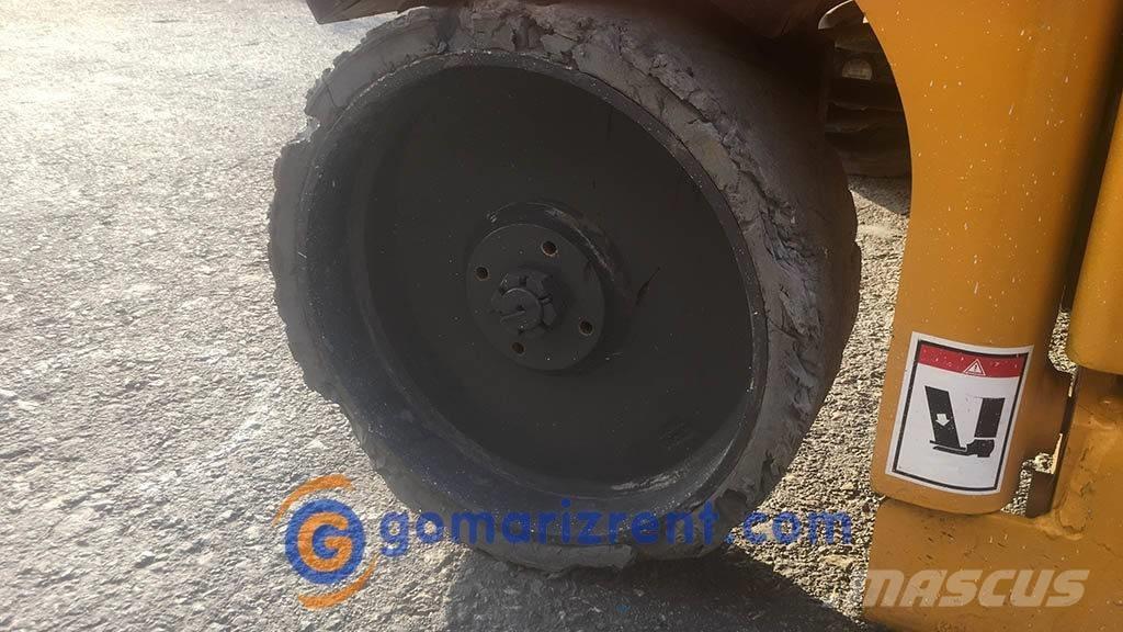 Haulotte Compact 12 剪式升降機