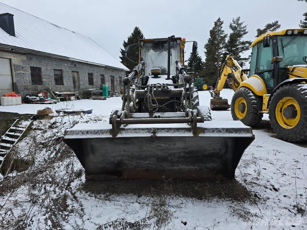 Valmet 6000 4x4 反鏟裝載機