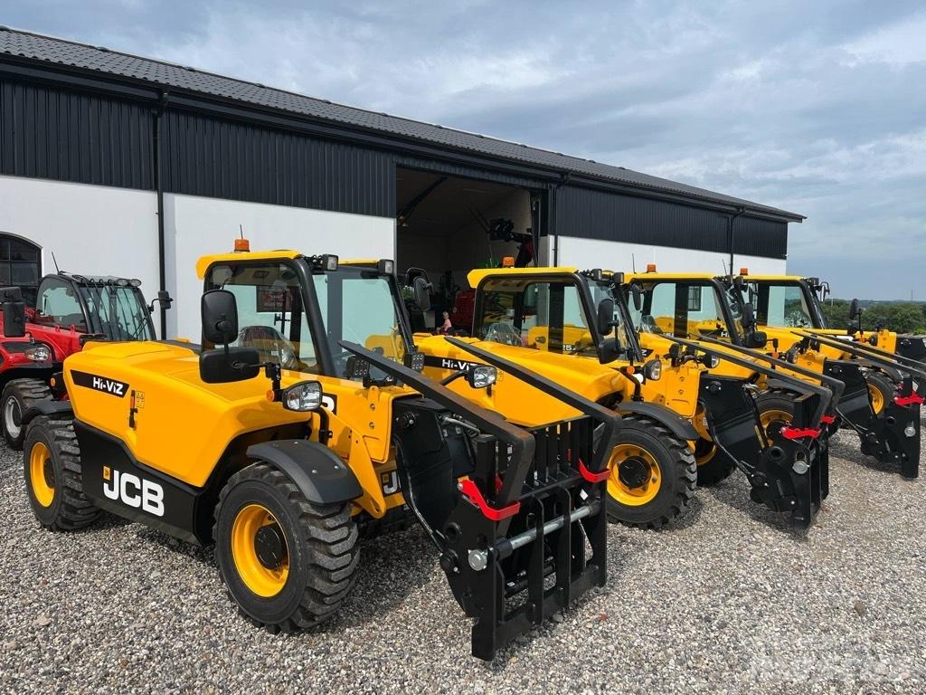 JCB 525-60 Hi-Viz 伸縮臂操作車