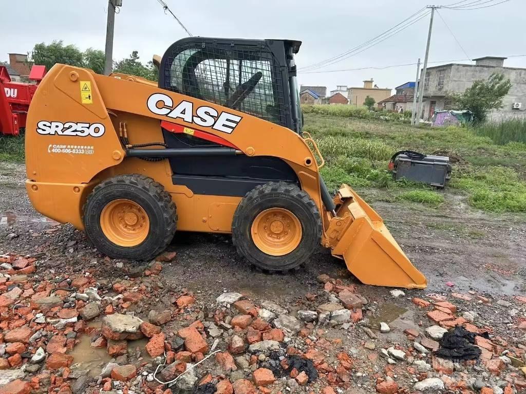 CASE SR 250 滑移轉向裝載機