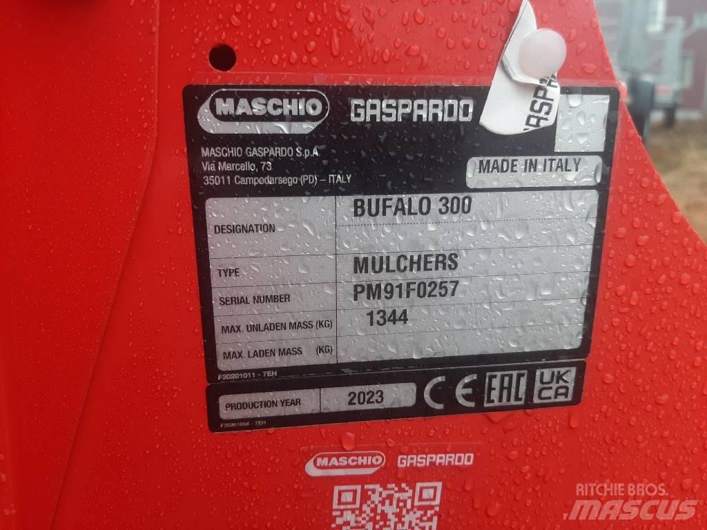 Maschio Buffalo 300 莖葉去葉機