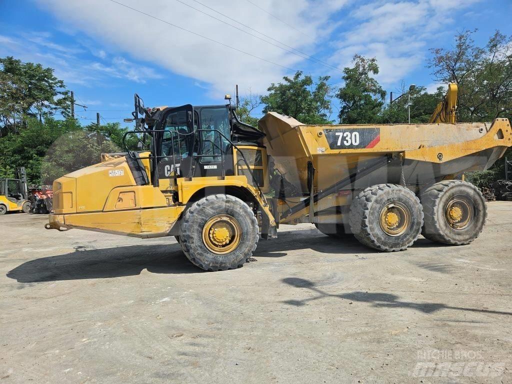 CAT 730 鉸接式起吊車