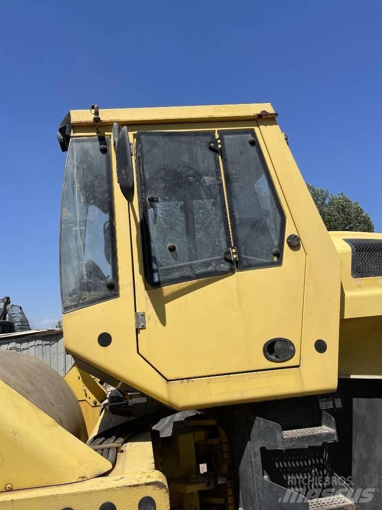 Bomag 226-4 單輪滾壓機