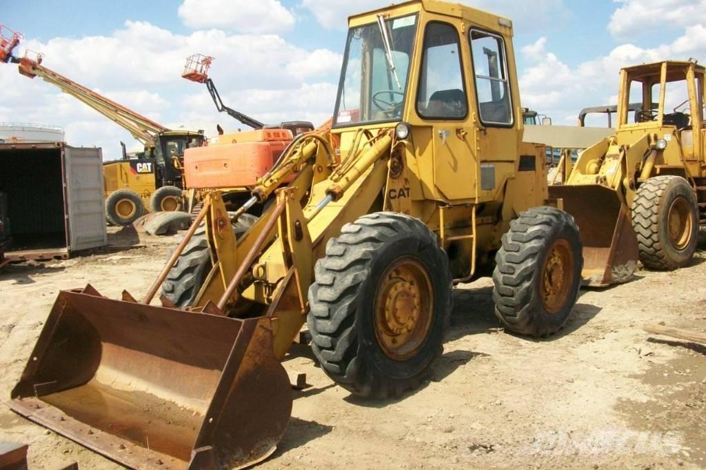 CAT 910 輪胎式裝載機