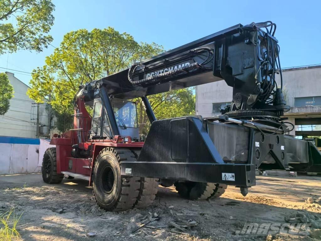 Kalmar DRT 450 前伸型堆積機
