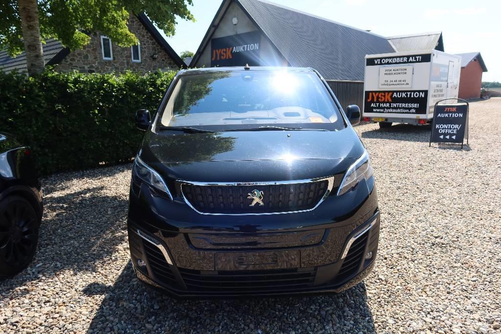 Peugeot E-Traveller 汽車