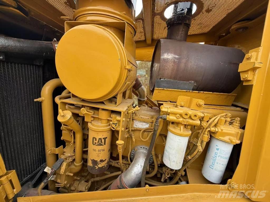 CAT D 8 T 履帶推土機