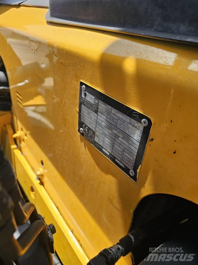 CAT 35 柴油卡車