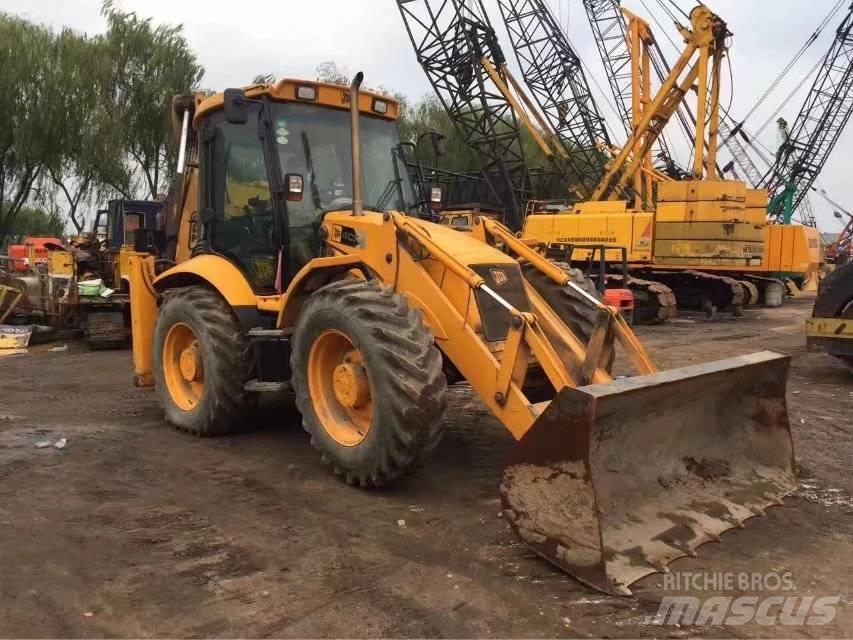 JCB 4CX 反鏟裝載機