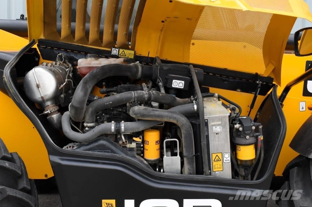 JCB 540-140 伸縮臂操作車