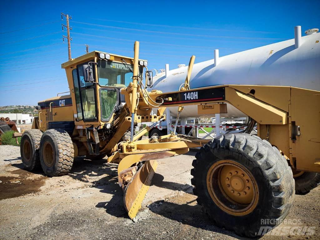 CAT 140 H 平土機