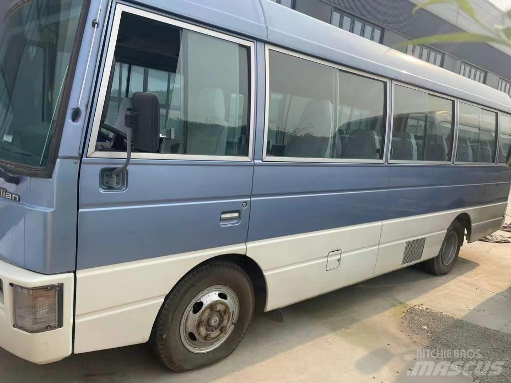 Nissan Civilian 公路客運汽車