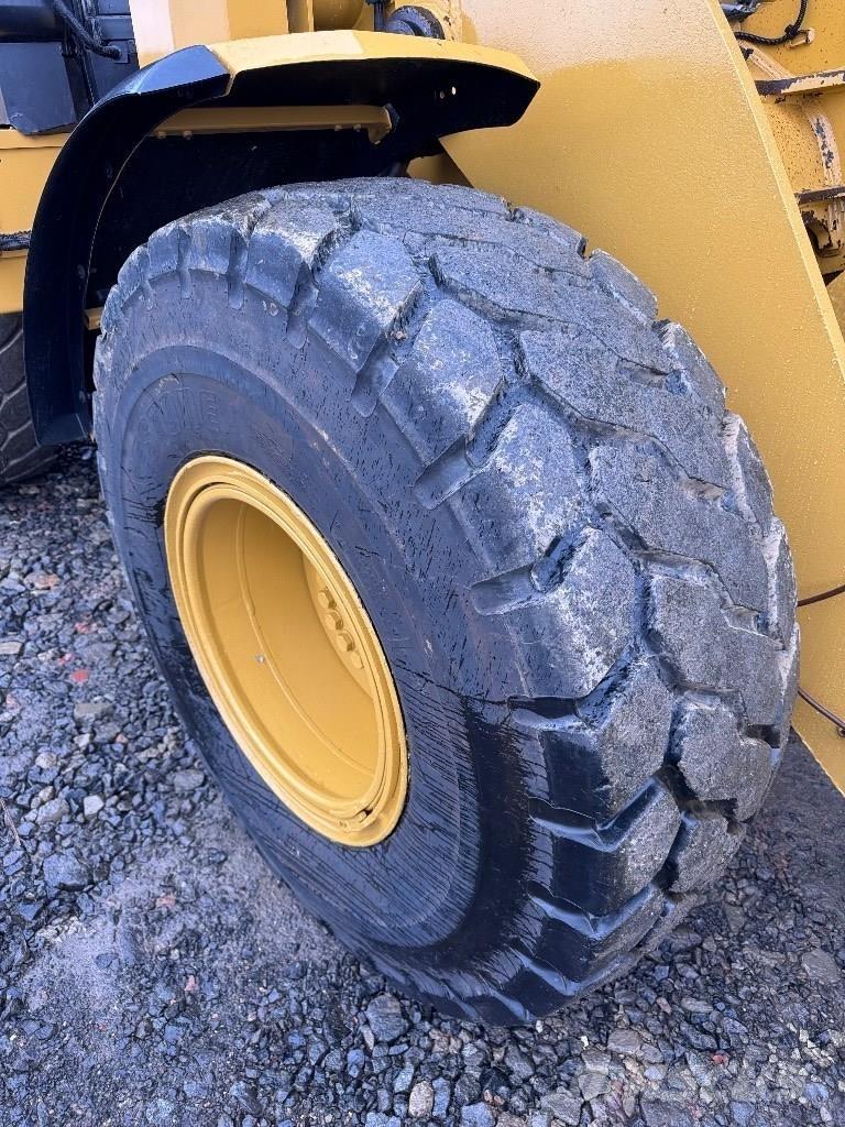 CAT 930 M 輪胎式裝載機