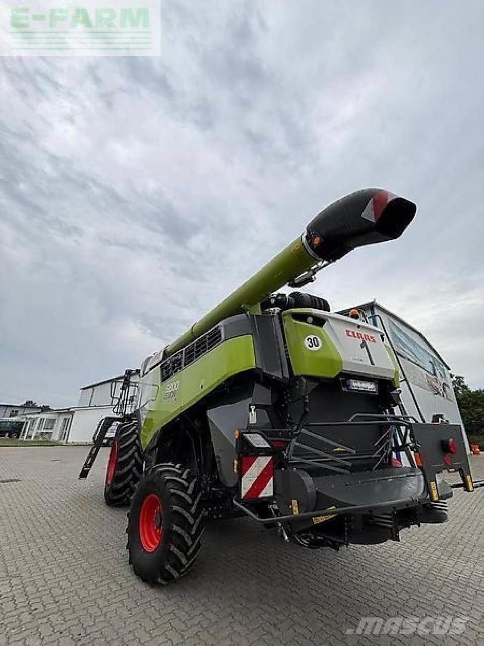 CLAAS lexion 6800 聯合收穫機