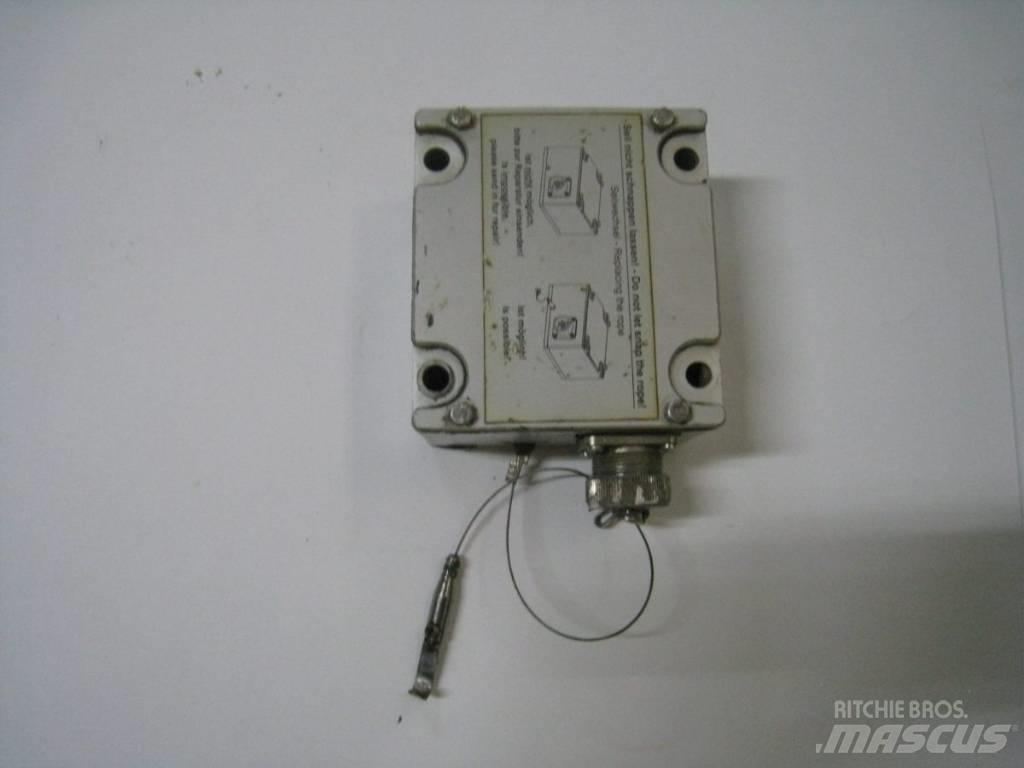 Wirtgen 2000DC 電子設備