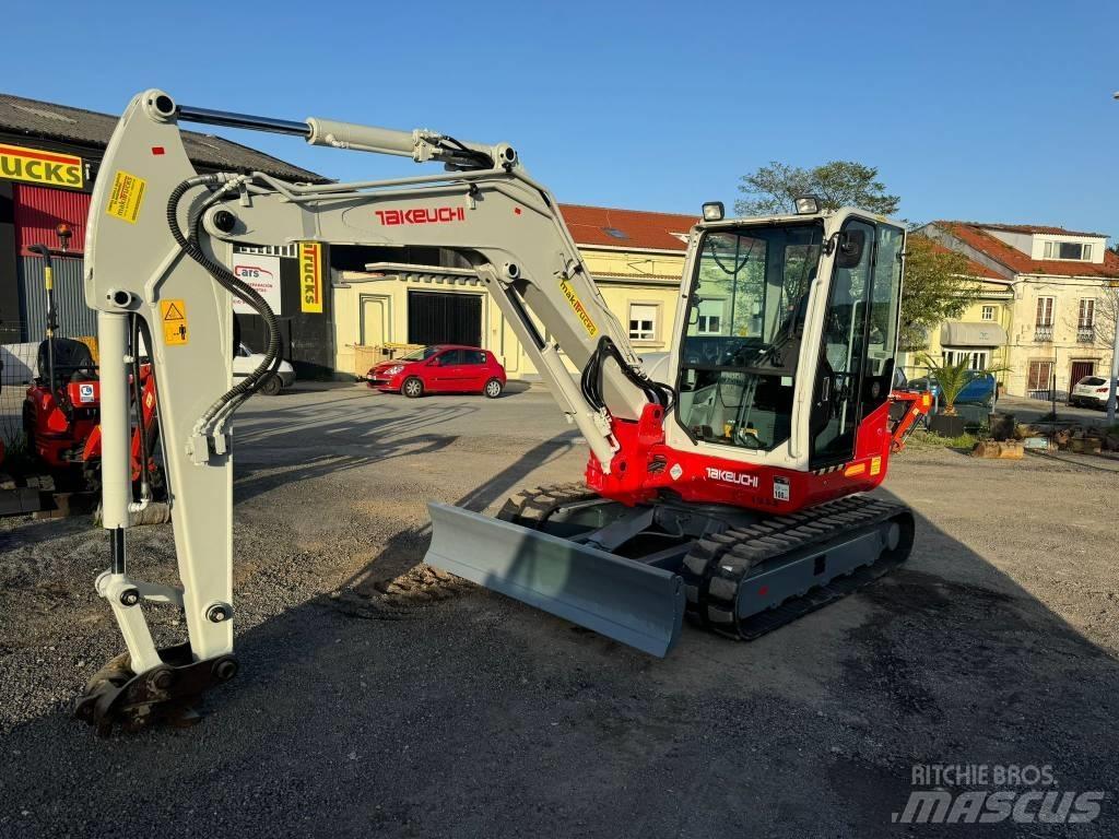 Takeuchi TB 260 小型挖土機/掘鑿機<7t(小型挖掘機)