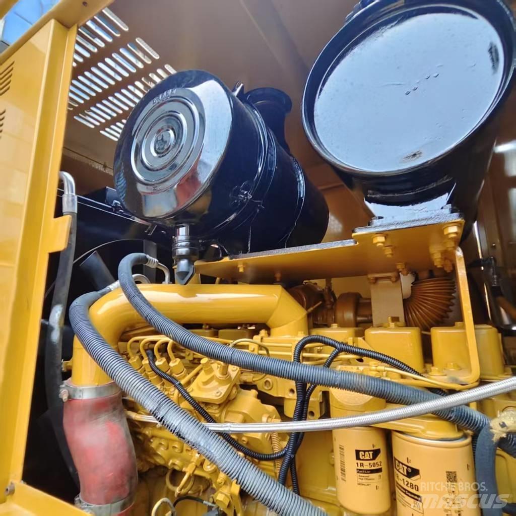 CAT 120 H 平土機
