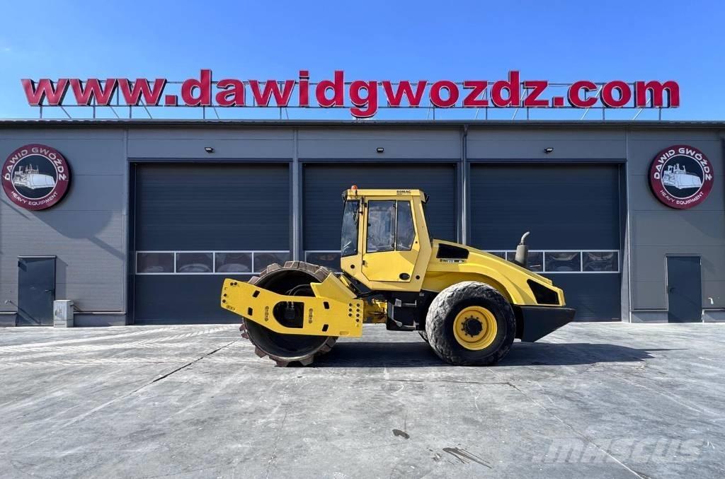 Bomag BW 213 D-4 單輪滾壓機