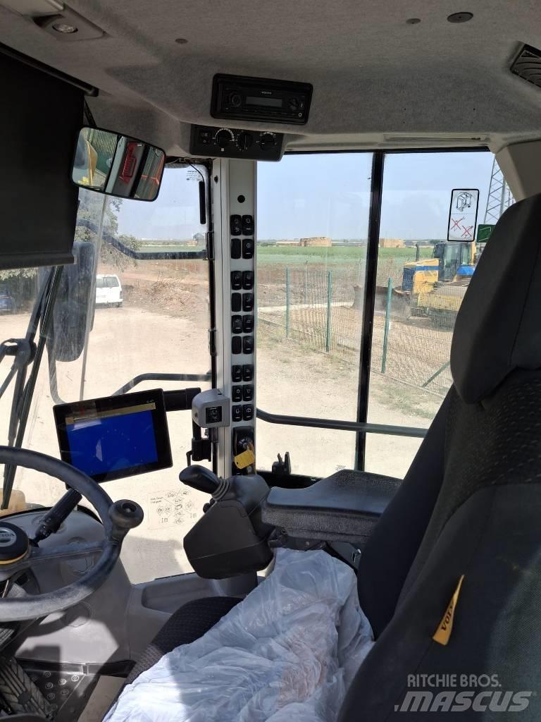 Volvo L 220 H 輪胎式裝載機