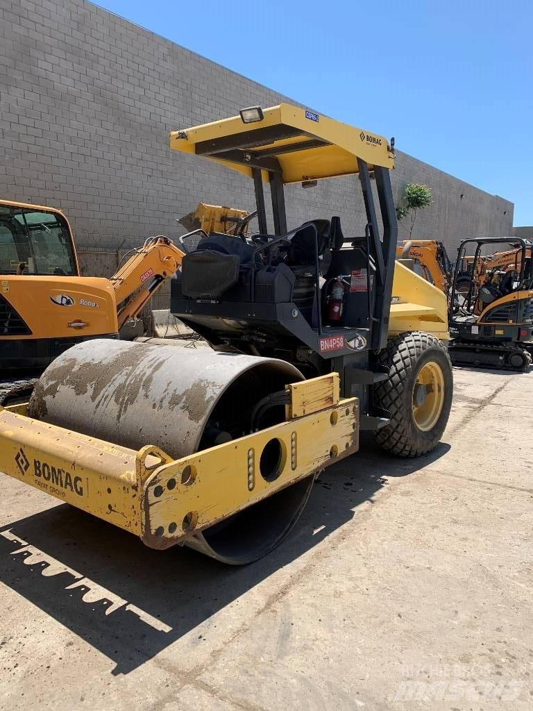 Bomag BW 177DH-50 單輪滾壓機