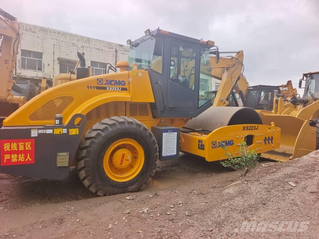 XCMG XS223J 單輪滾壓機