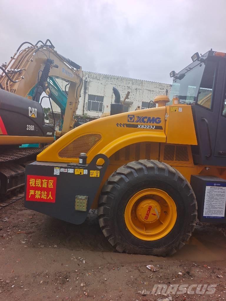 XCMG XS223J 單輪滾壓機