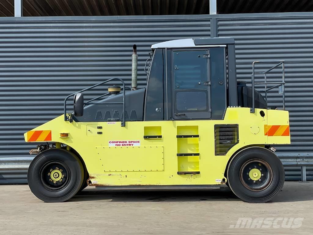 Ammann AP 240 膠輪滾壓機