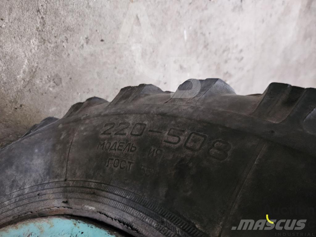 Belarus MTZ 80L 曳引機