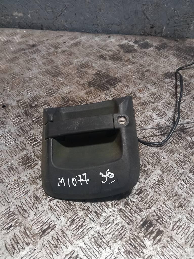 MAN TGA 81626416074 駕駛室與內部
