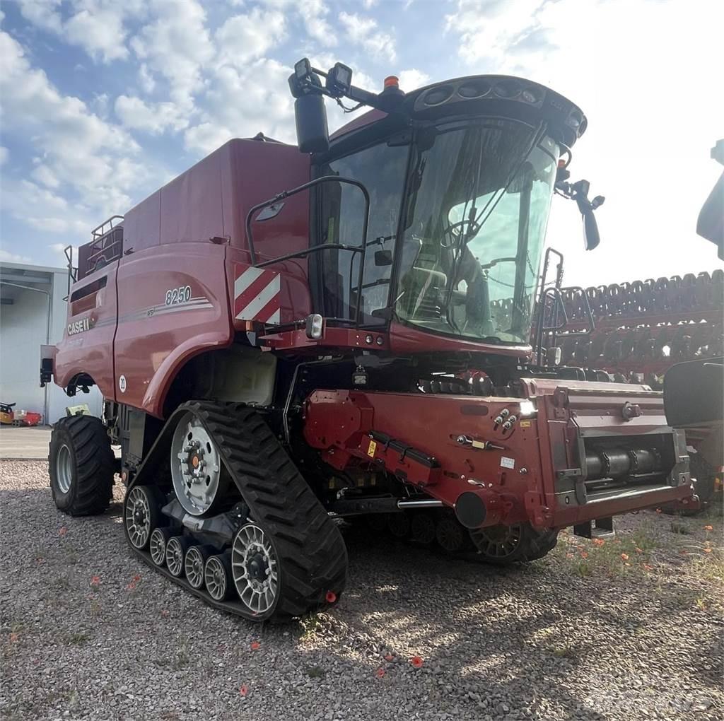 Case IH 8250 ASF 聯合收穫機