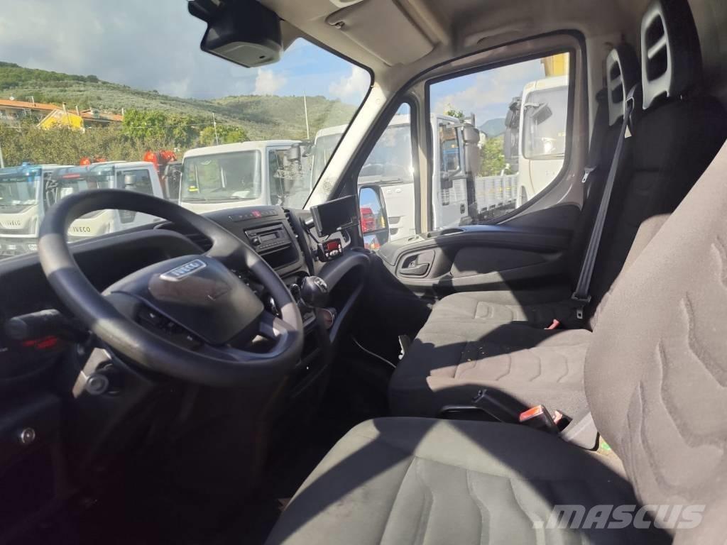 Iveco Daily 35-130 起重機卡車