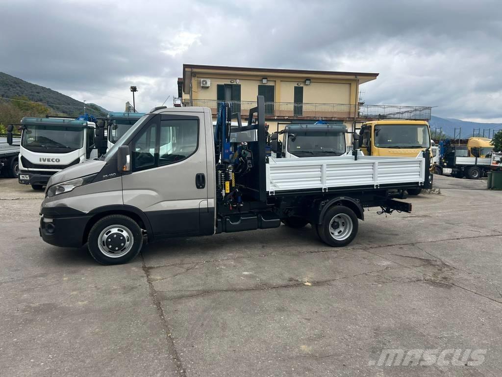 Iveco Daily 35-130 起重機卡車