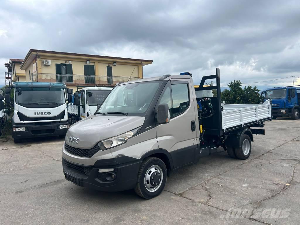 Iveco Daily 35-130 起重機卡車