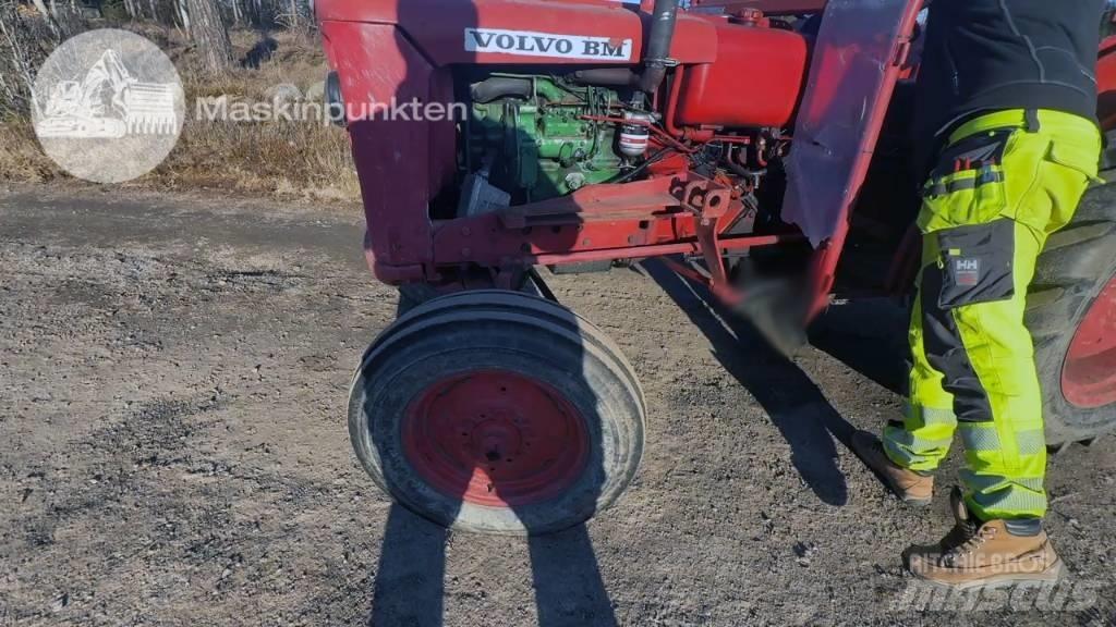 Volvo BM 320 曳引機