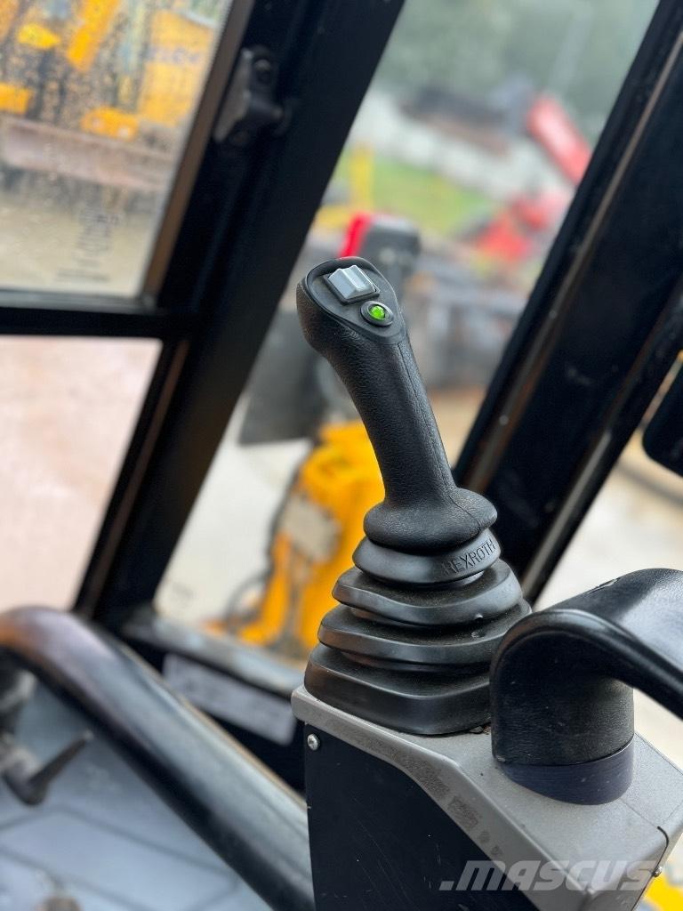 JCB 3 CX / compact 反鏟裝載機