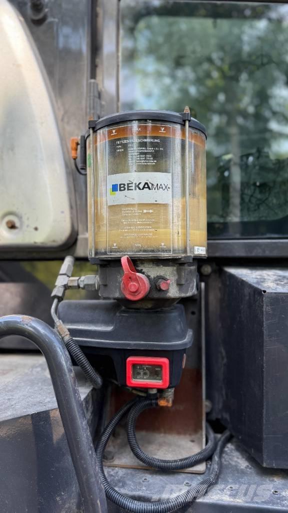 Hitachi ZW 140 輪胎式裝載機